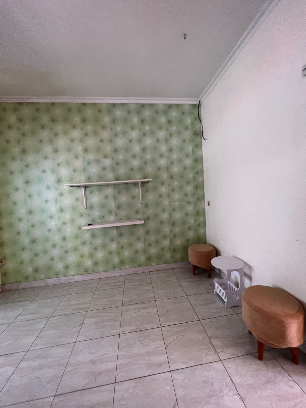 DiSewakan Rumah Full Furnish di Taman Picadilly Lippo Cikarang